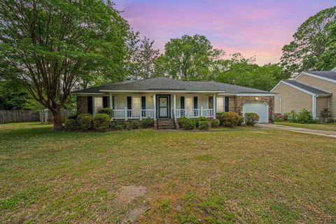 Photo of 977 Mooring Drive, Charleston, SC 29412 (MLS # 26012226)