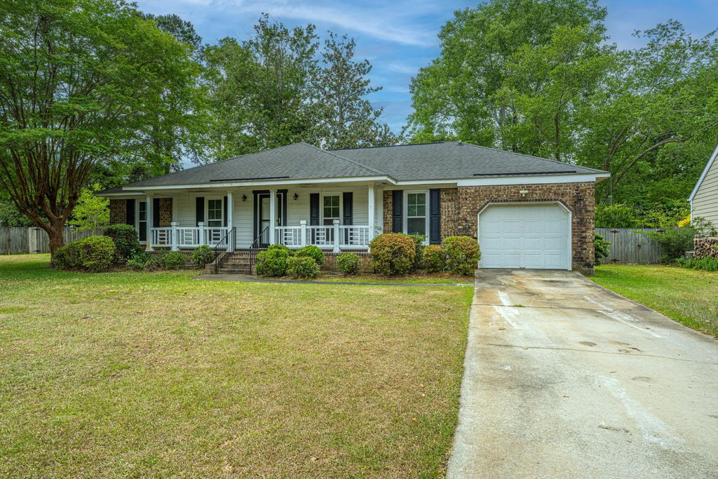 Photo of 977 Mooring Drive, Charleston, SC 29412 (MLS # 26012226)