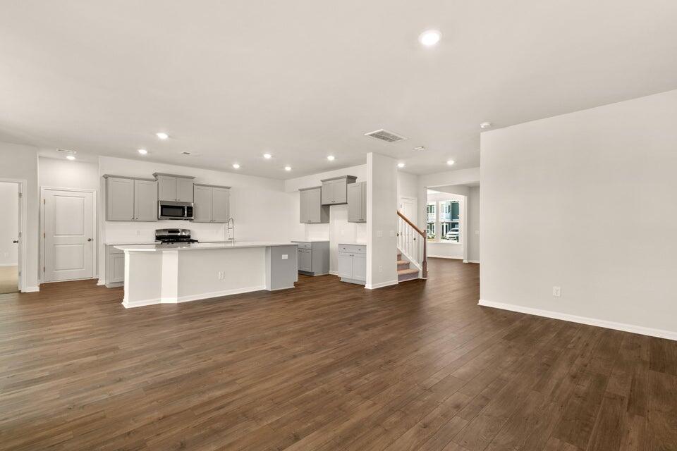 1072 Lettered Olive Lane