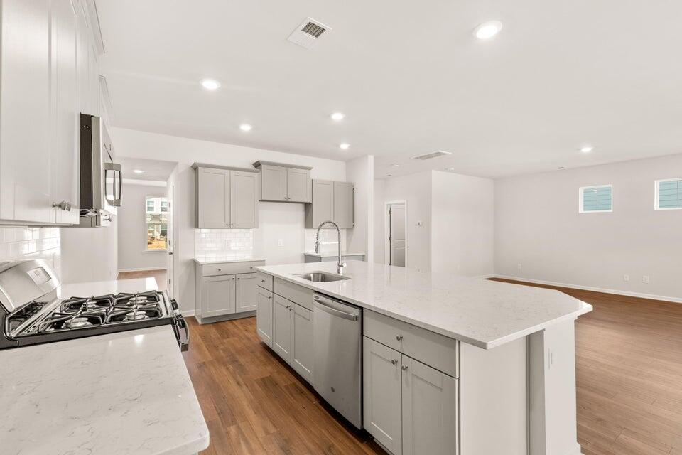 1072 Lettered Olive Lane