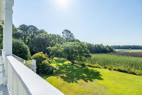 A home in Awendaw