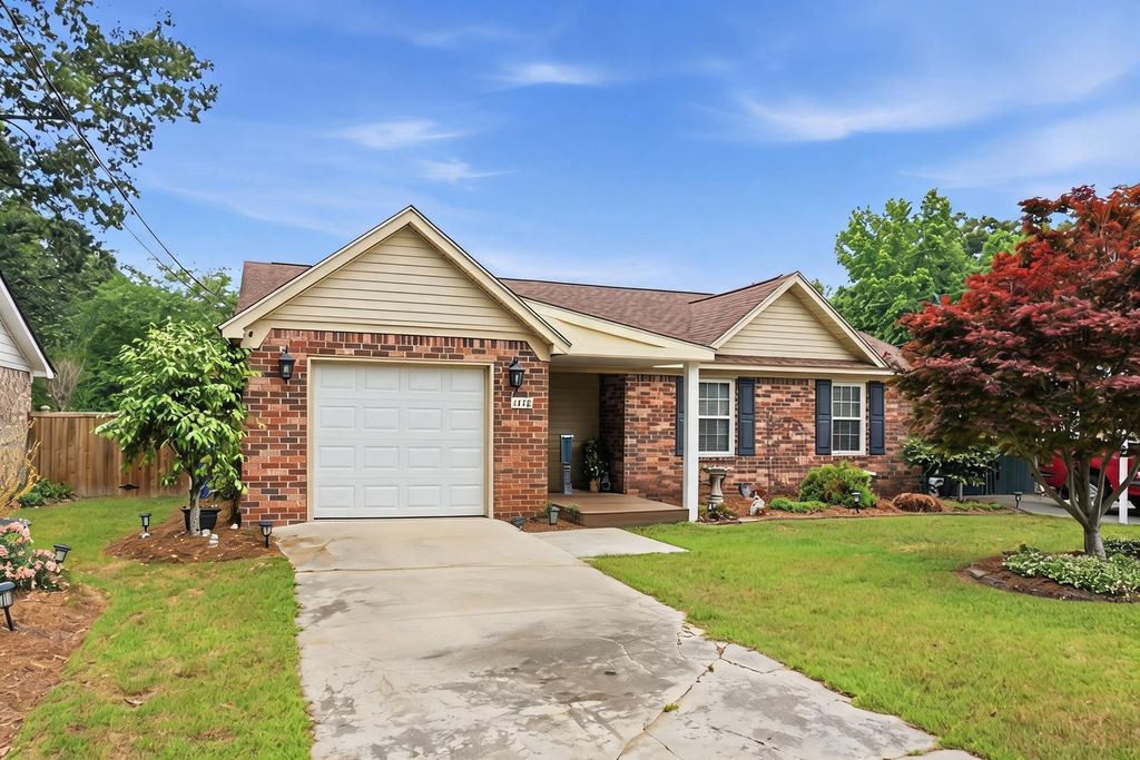 Photo of 1778 Dogwood Road, Charleston, SC 29414 (MLS # 26013316)