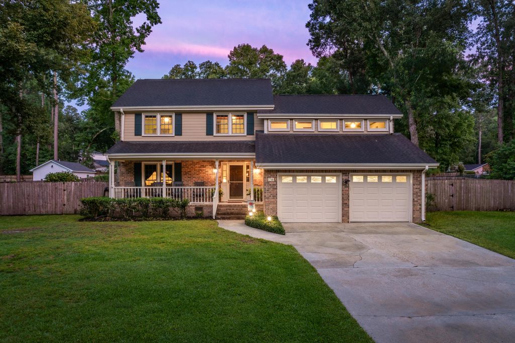 Photo of 78 King Charles Circle, Summerville, SC 29485 (MLS # 26019628)