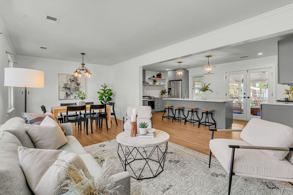 Photo of 375 Hoff Avenue, Charleston, SC 29407 (MLS # 25028468)