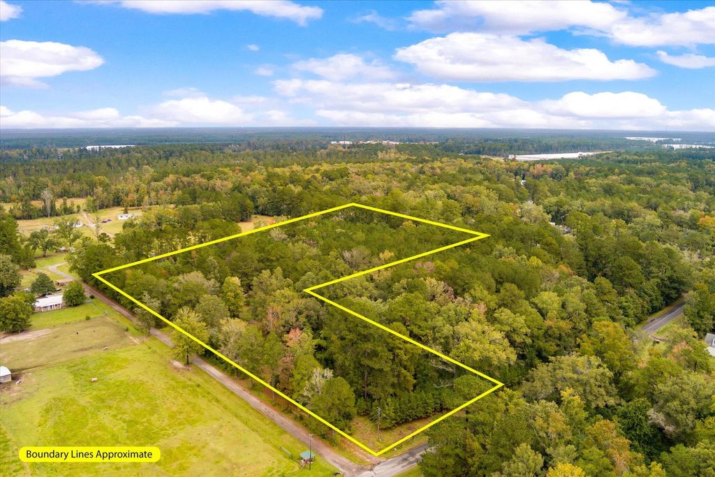 Photo of 140 Gallashaw Road, Summerville, SC 29483 (MLS # 25029343)