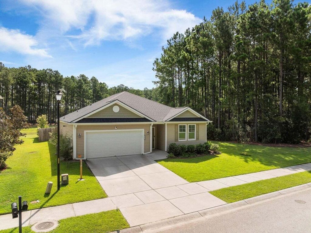 Photo of 112 Shadybrook Drive, Summerville, SC 29486 (MLS # 25032775)