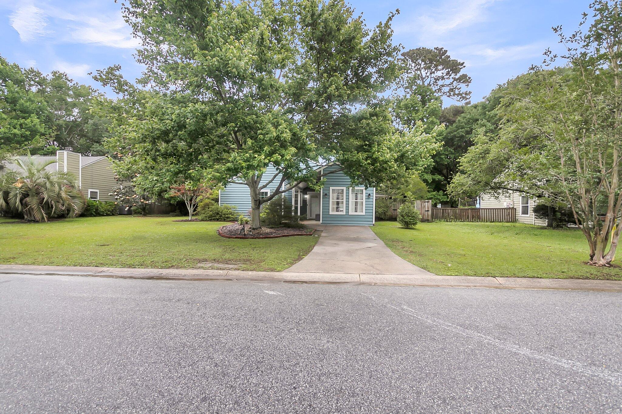 1060 Oakcrest Drive