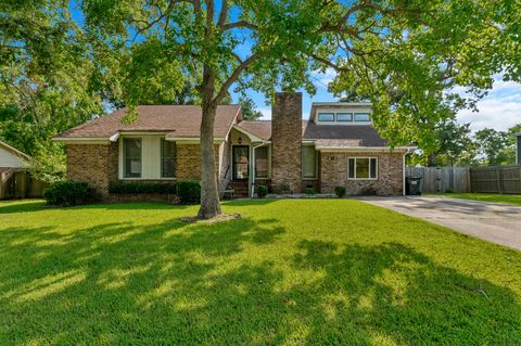 Photo of 8204 Pleasant Ridge Drive, Charleston, SC 29420 (MLS # 25016707)