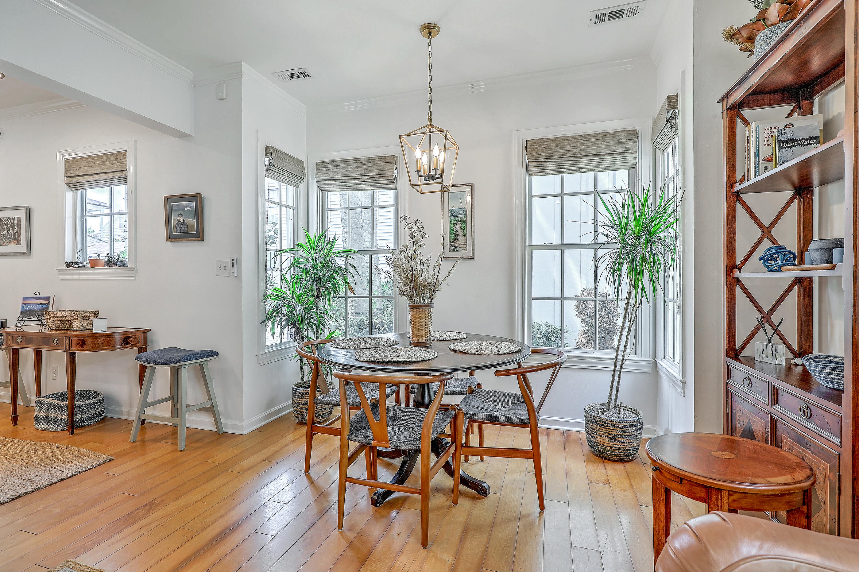 152 Spring Street E