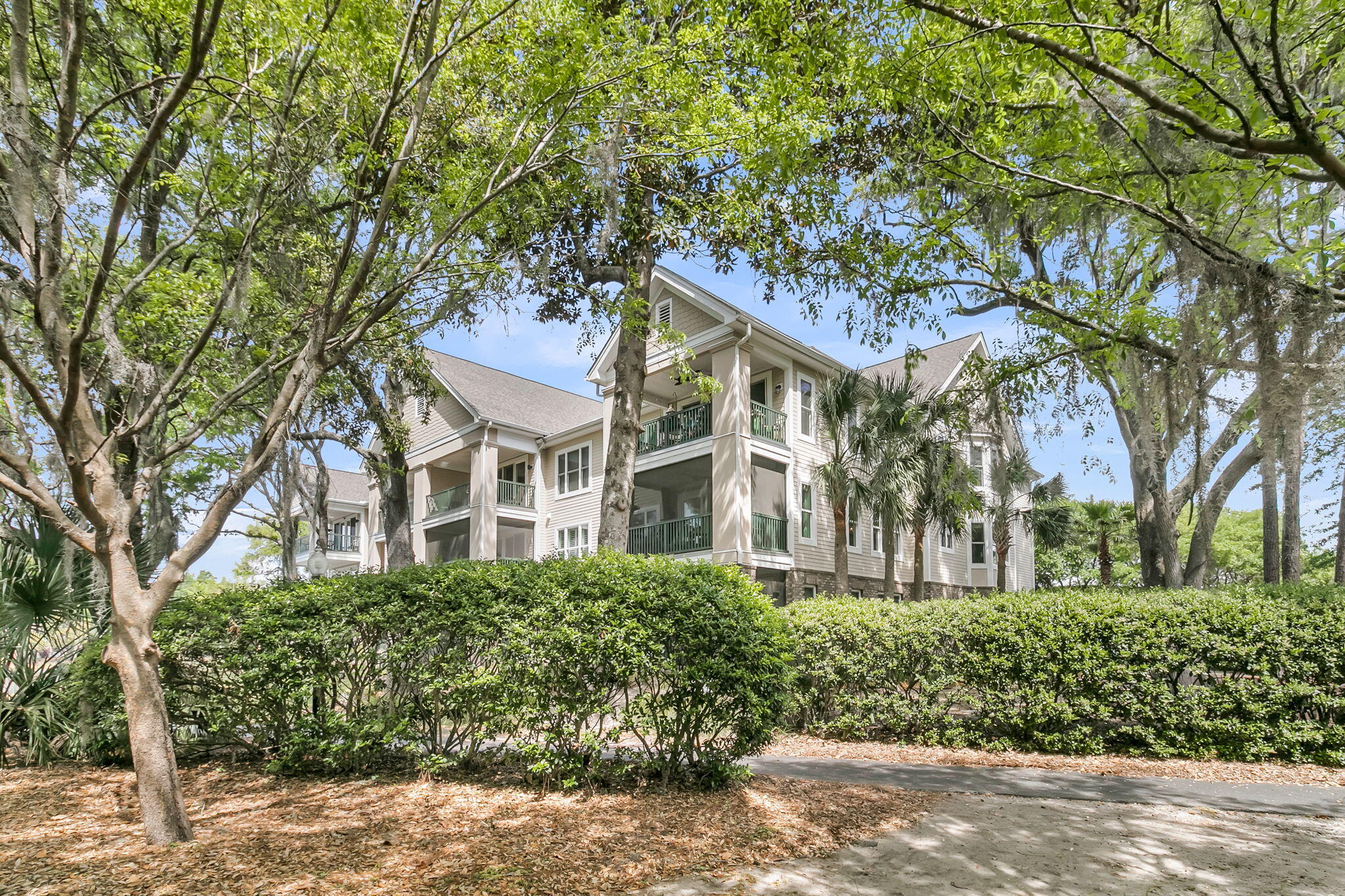 1479 Long Grove Drive 208