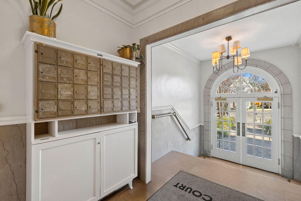 Photo of 63 Rutledge Avenue #10, Charleston, SC 29401 (MLS # 26003535)