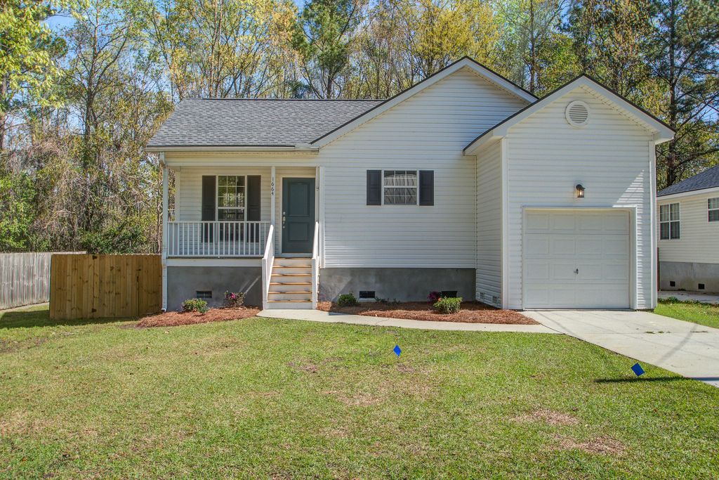 Photo of 1664 Pierpont Avenue, Charleston, SC 29414 (MLS # 26012845)