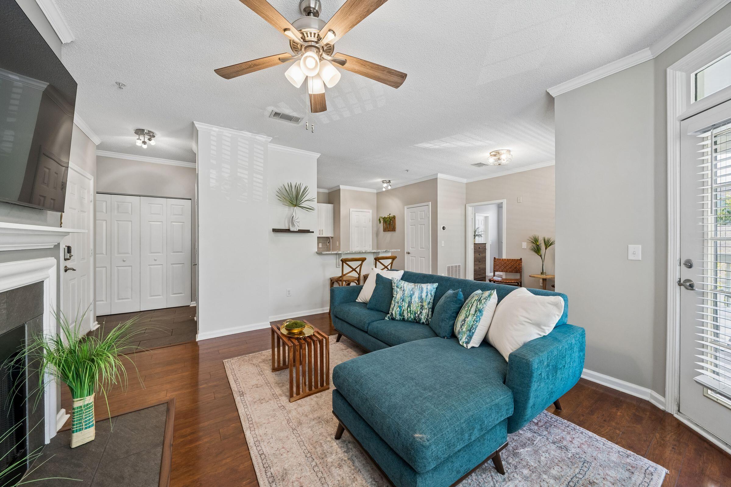 45 Sycamore Avenue 927