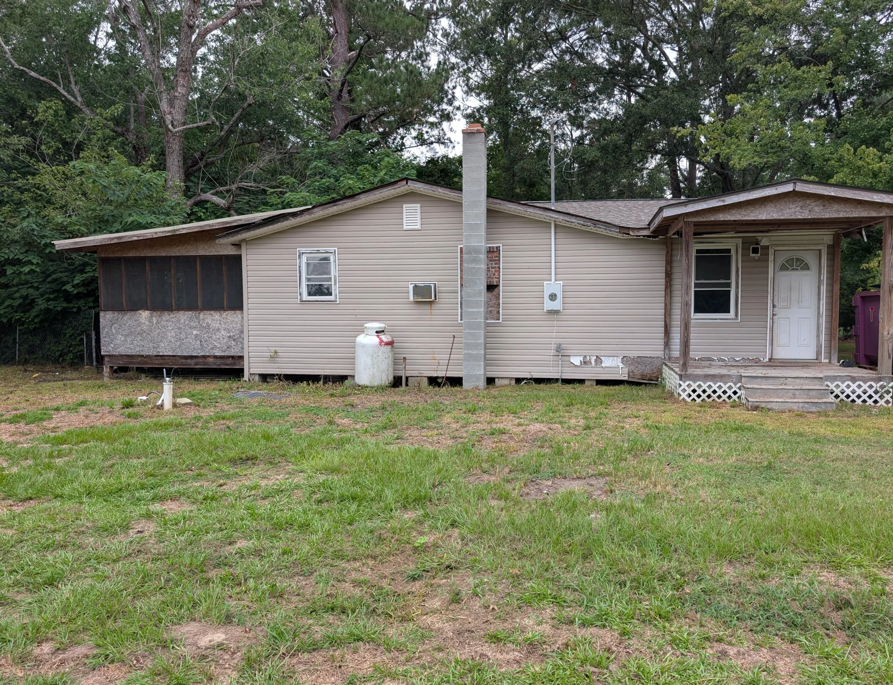 1081 Homestead Rd