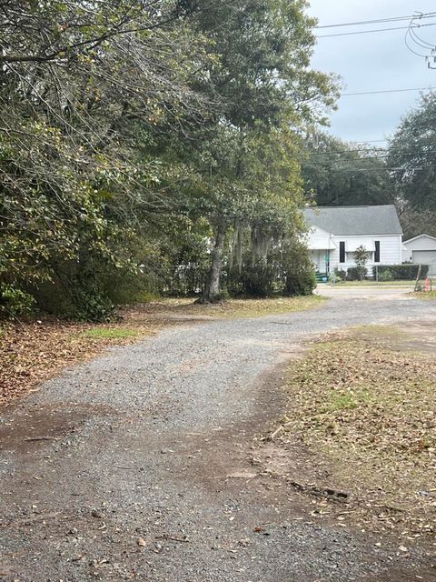 5629 Attaway Street North Charleston SC 29406