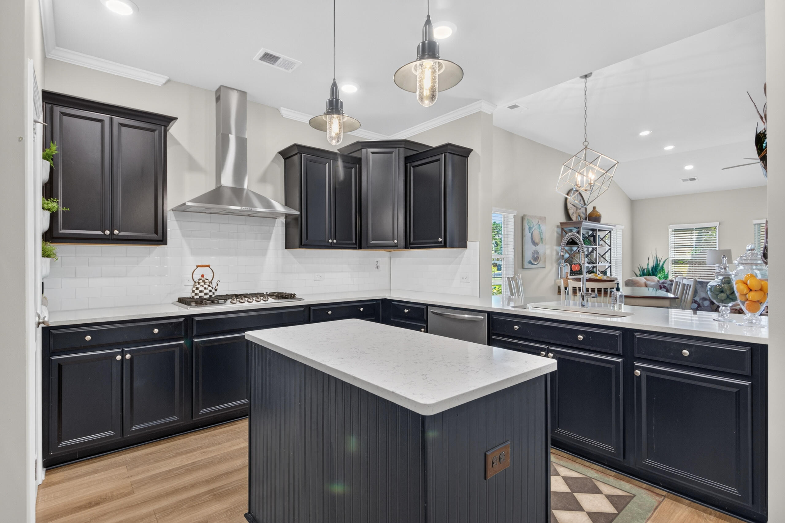 5001 Catfish Loop