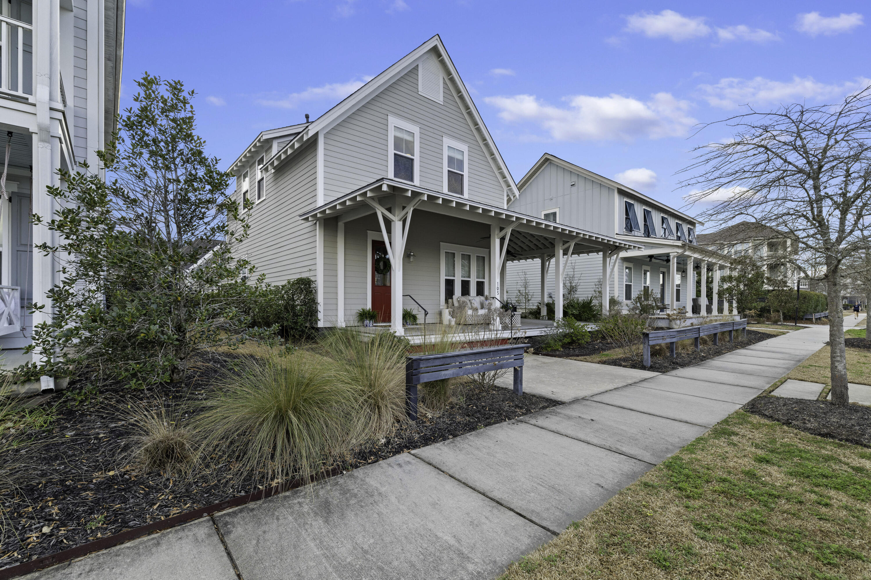 105 Bright Leaf Loop