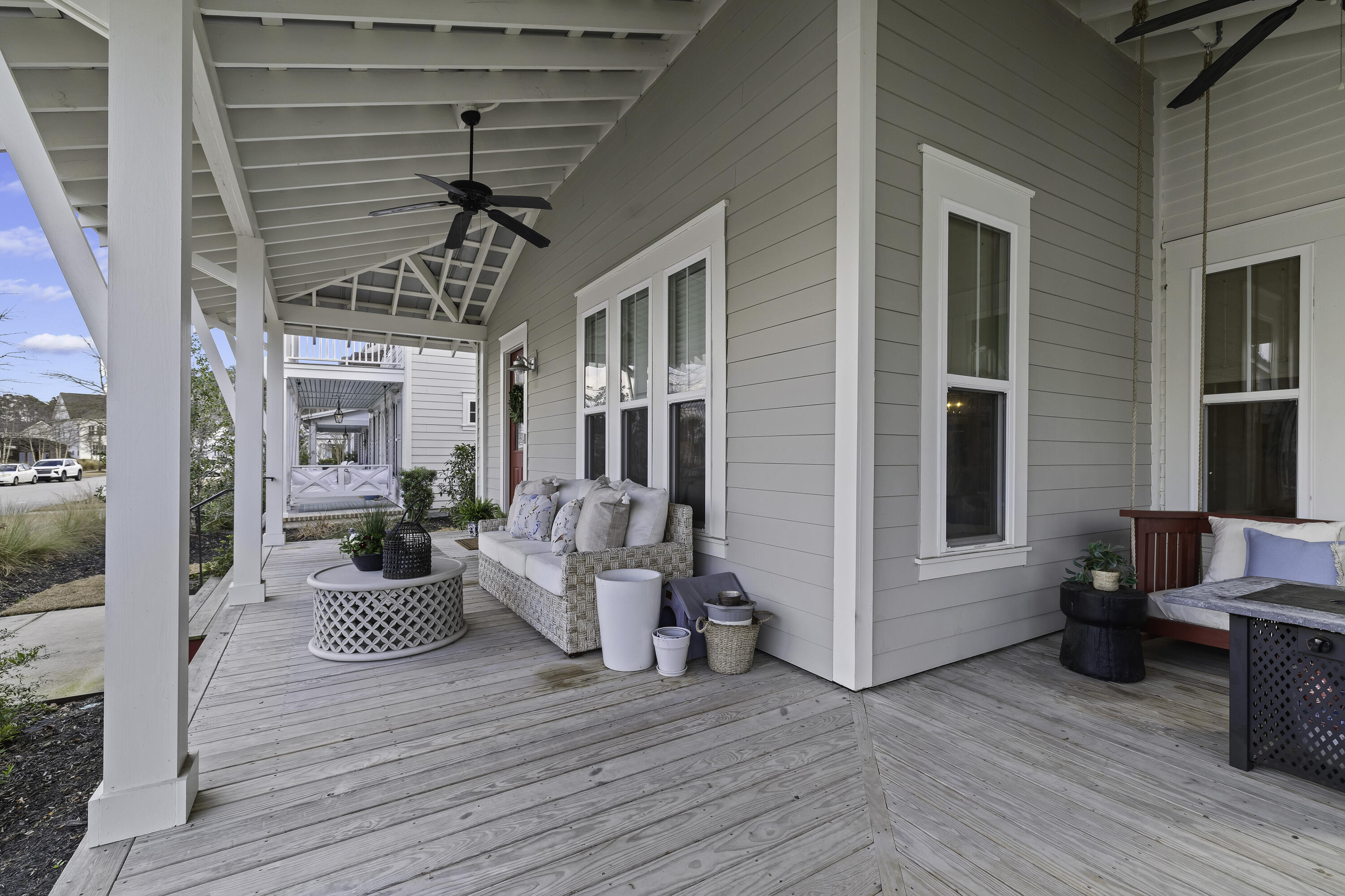 105 Bright Leaf Loop