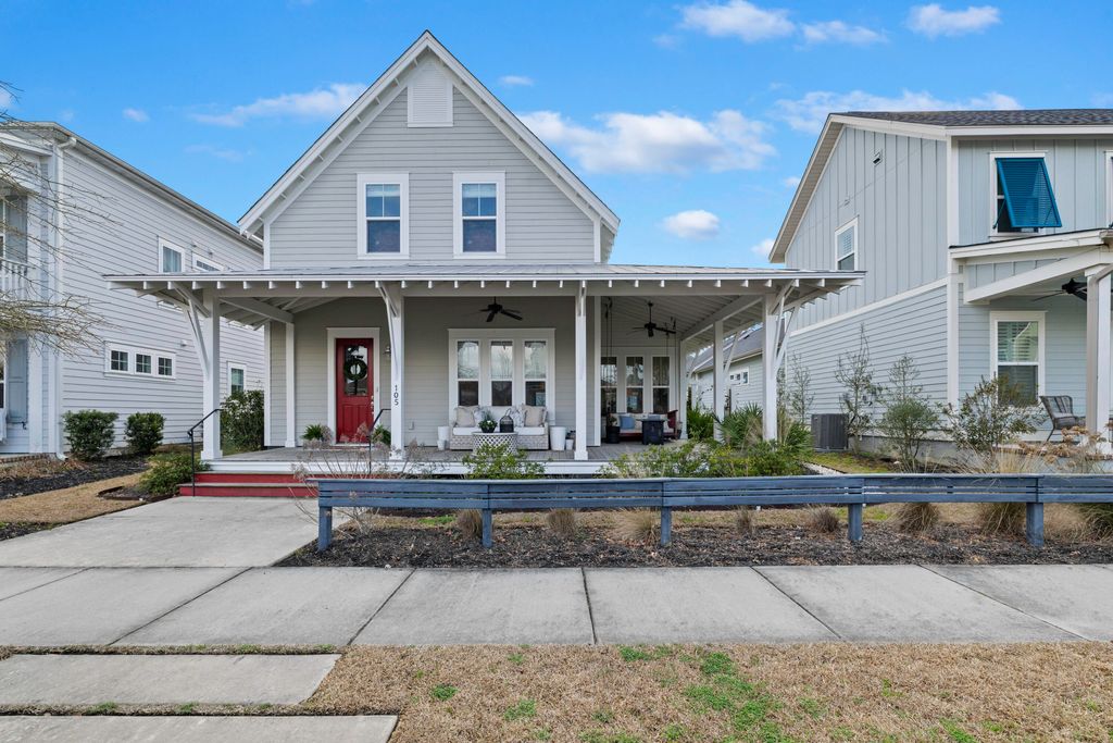 Photo of 105 Bright Leaf Loop, Summerville, SC 29486 (MLS # 26005430)