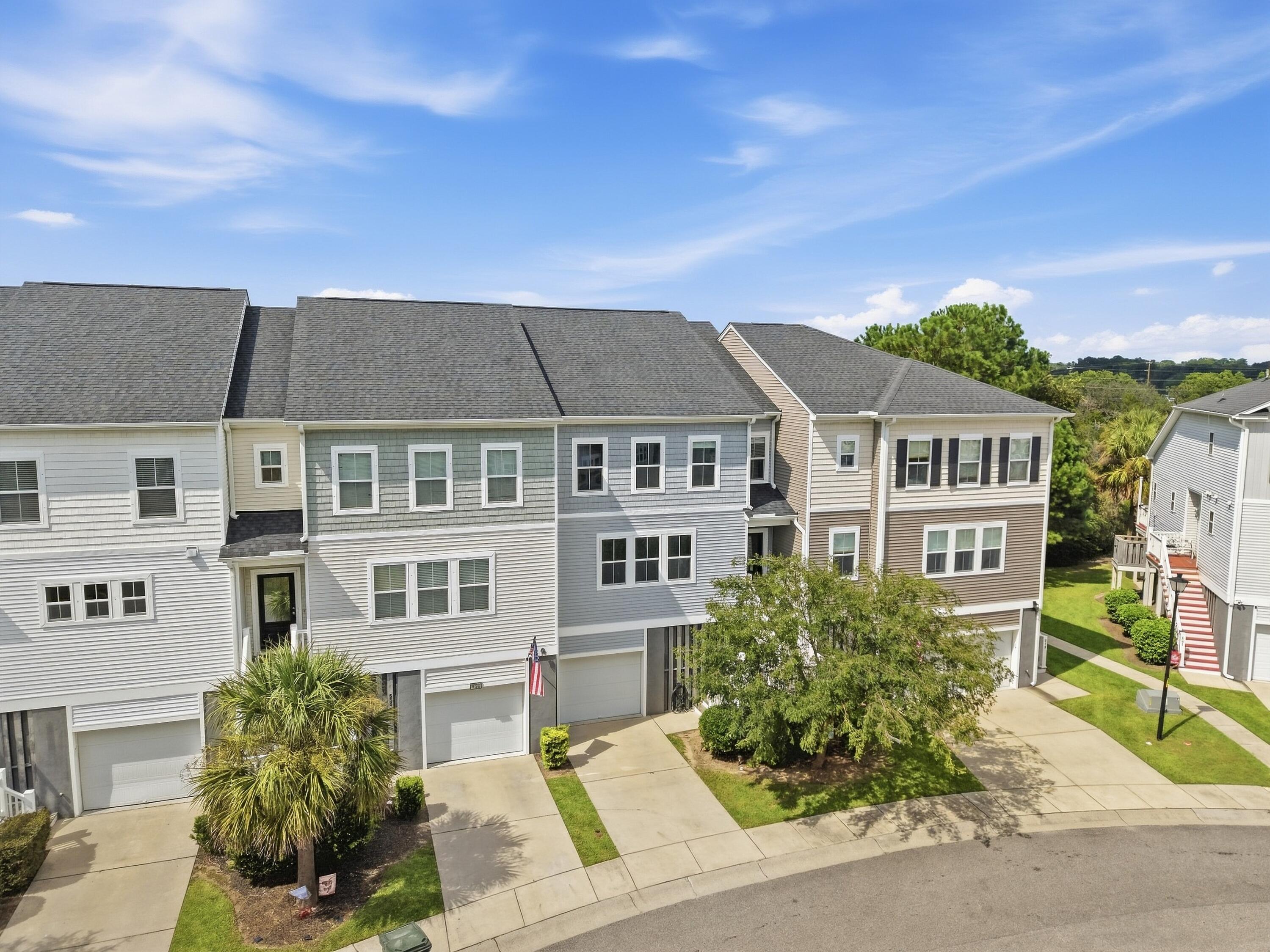 657 Mclernon Trace