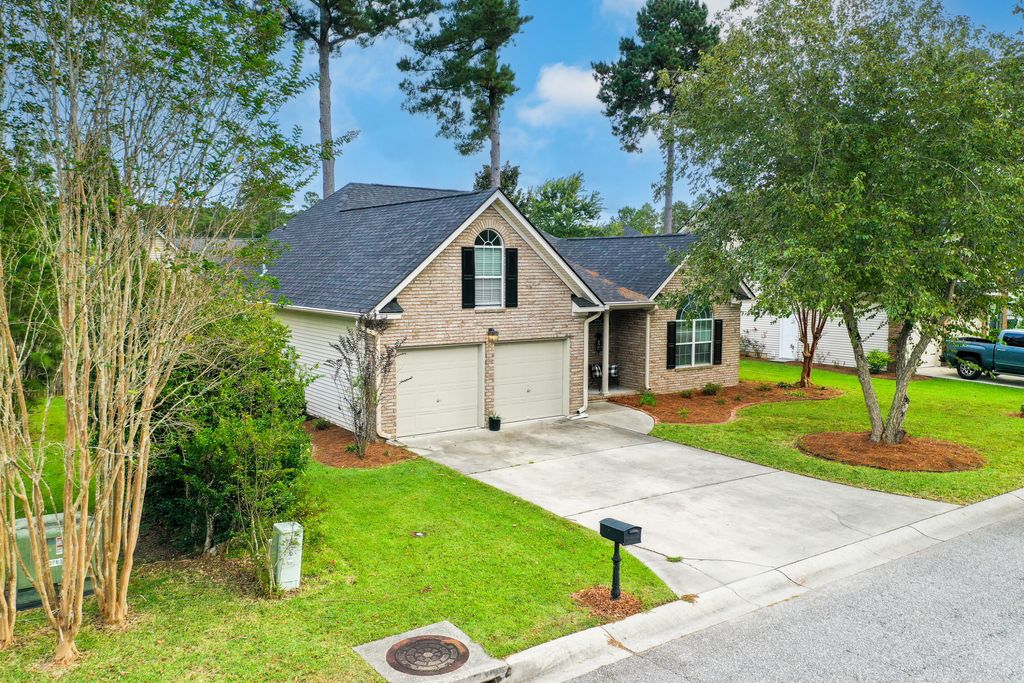 Photo of 112 Royal Troon Court, Summerville, SC 29483 (MLS # 25027181)