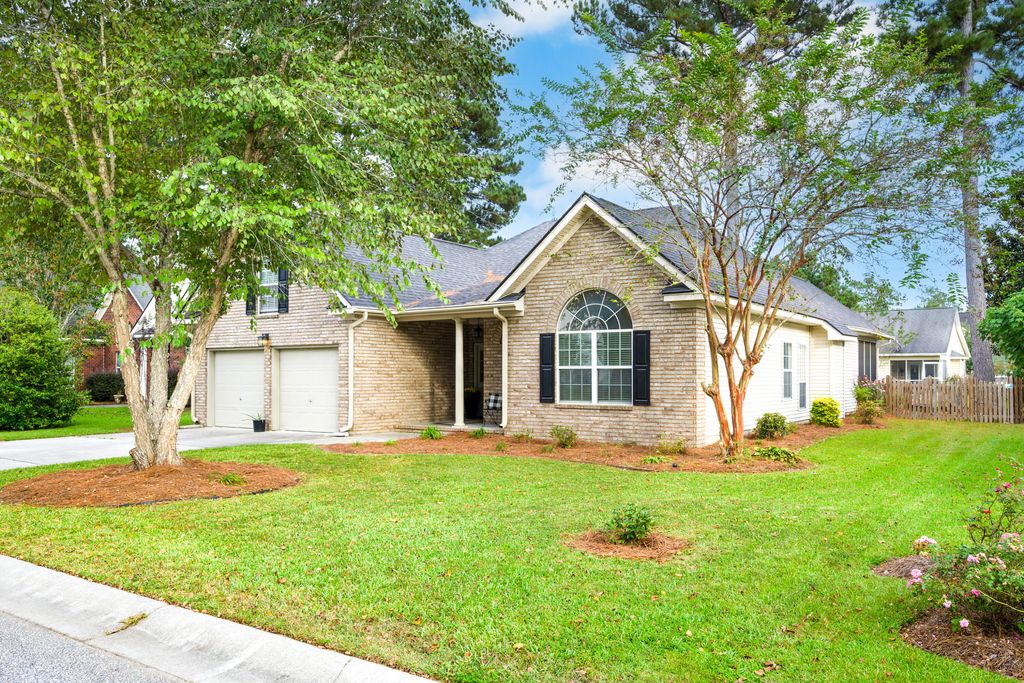 Photo of 112 Royal Troon Court, Summerville, SC 29483 (MLS # 25027181)