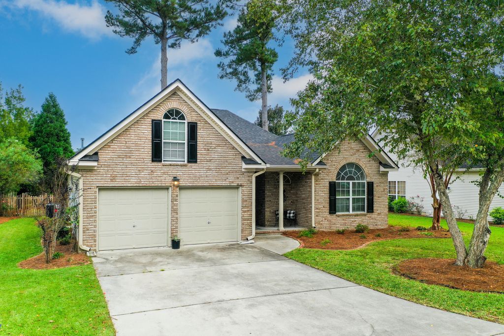 Photo of 112 Royal Troon Court, Summerville, SC 29483 (MLS # 25027181)