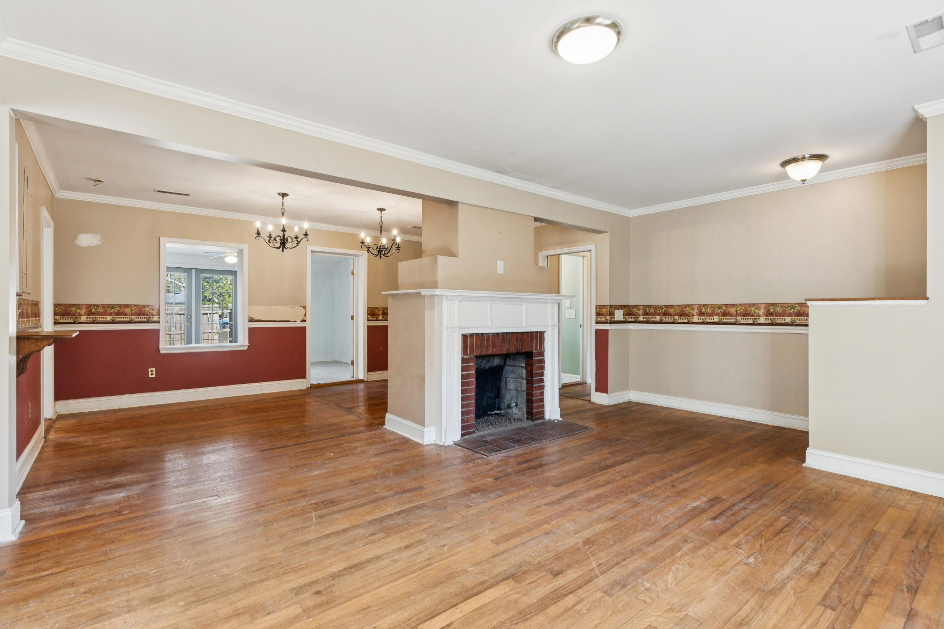 1202 Macqueen Avenue