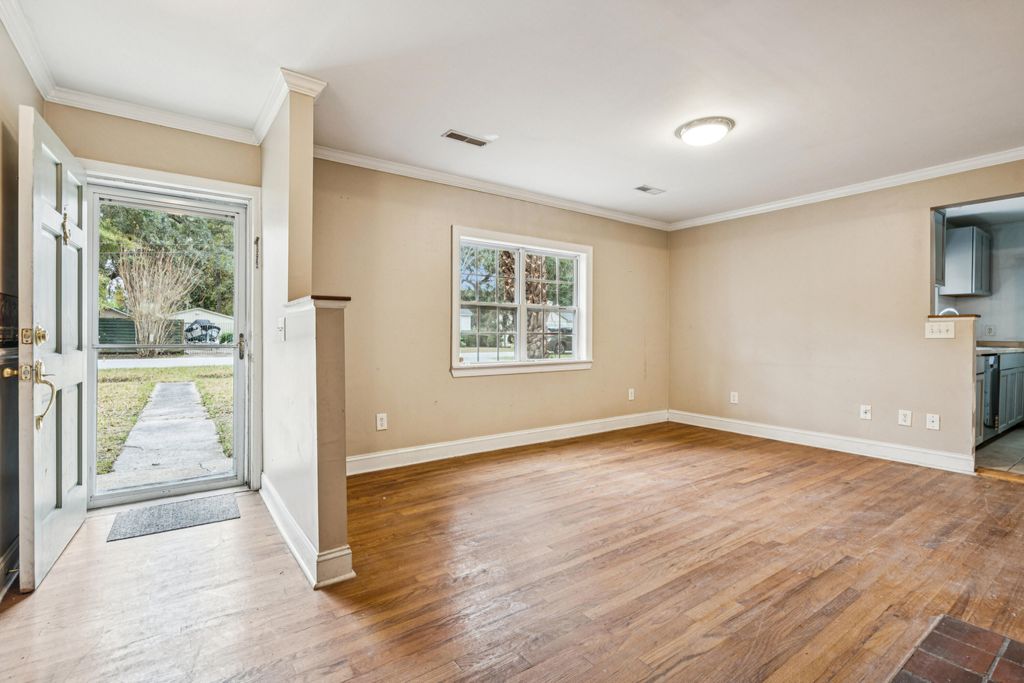 Photo of 1202 Macqueen Avenue, Charleston, SC 29407 (MLS # 25031608)