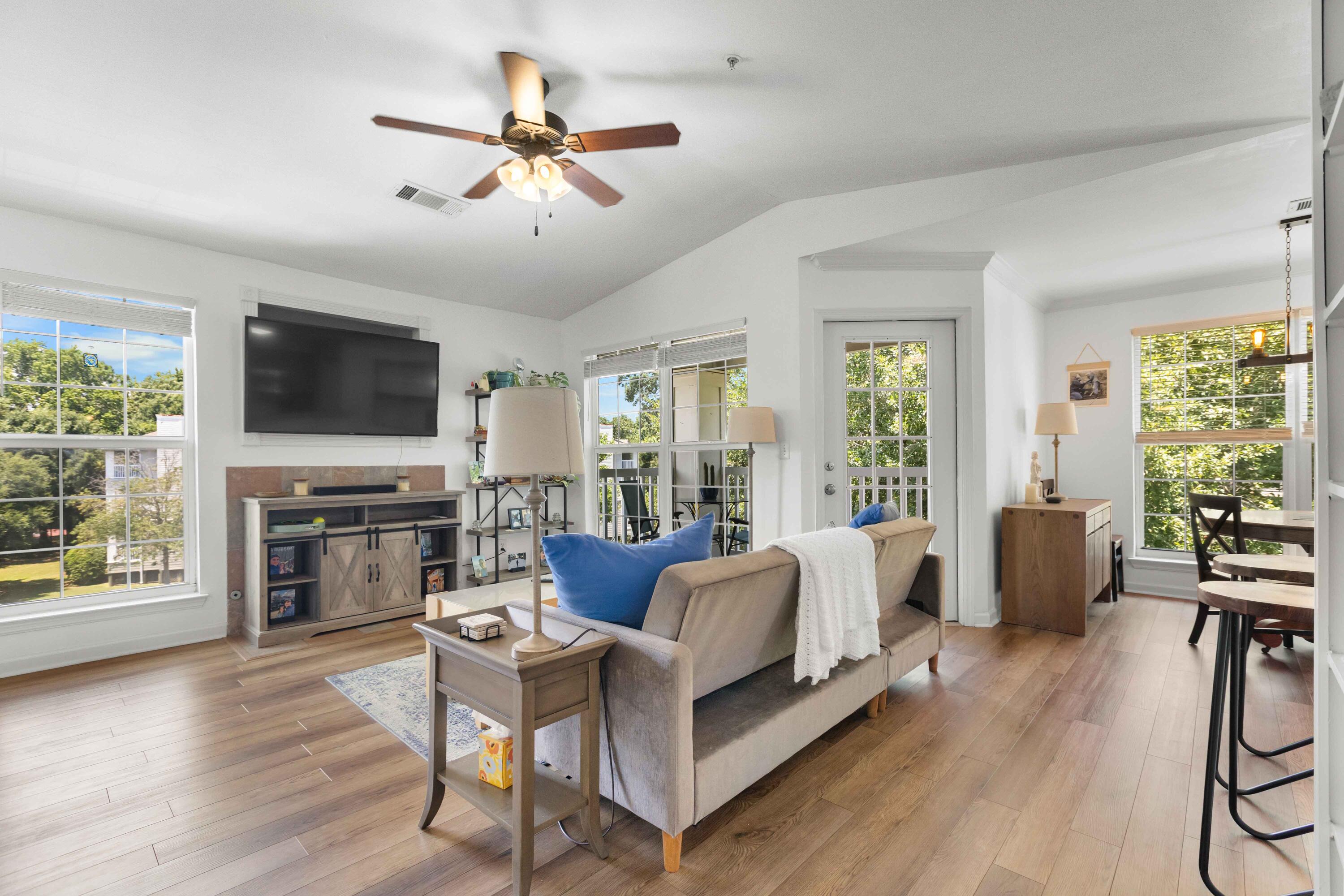 700 Daniel Ellis Drive 9301