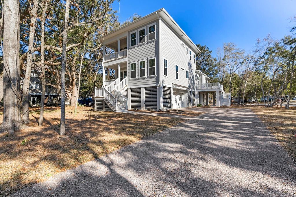 Photo of 1461 Lieben Road Road, Mount Pleasant, SC 29466 (MLS # 25026255)