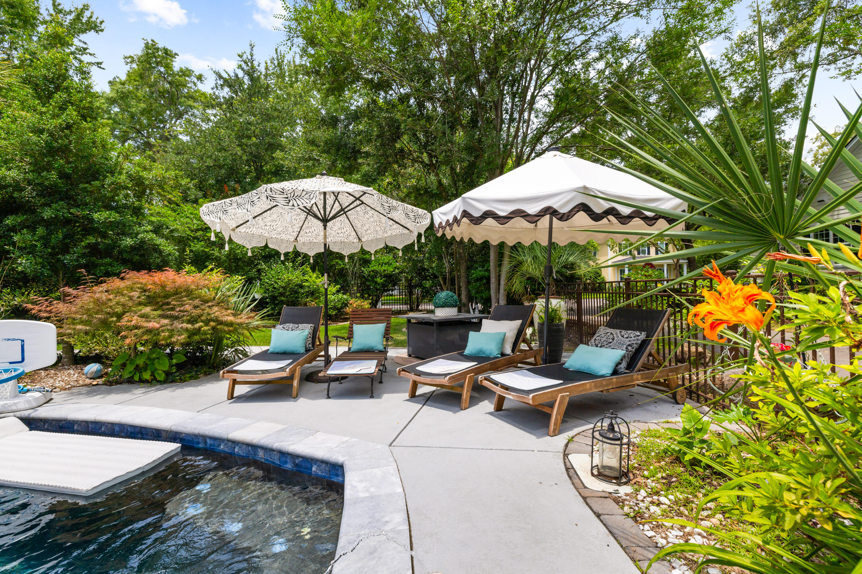 308 Hundred Oaks Parkway
