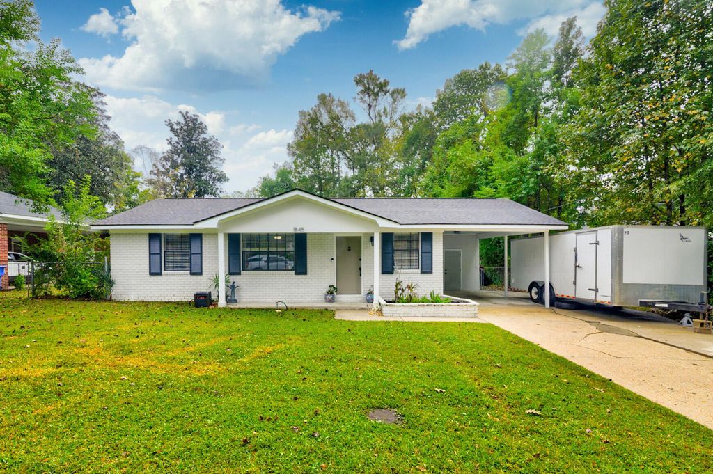 Photo of 1845 Dogwood Road, Charleston, SC 29414 (MLS # 25029154)