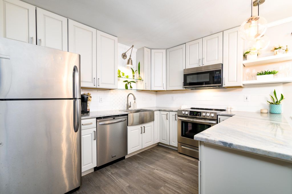 Photo of 1845 Dogwood Road, Charleston, SC 29414 (MLS # 25029154)