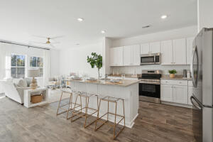 8016 Triggerfish Way
