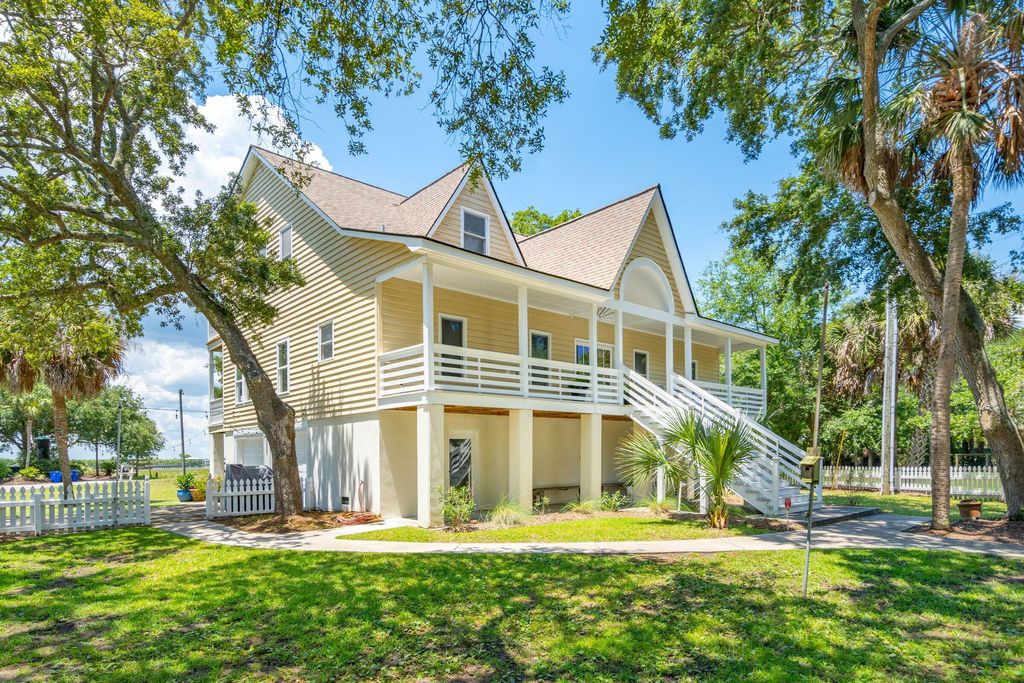 Photo of 2101 Waterway Boulevard, Isle of Palms, SC 29451 (MLS # 25027383)