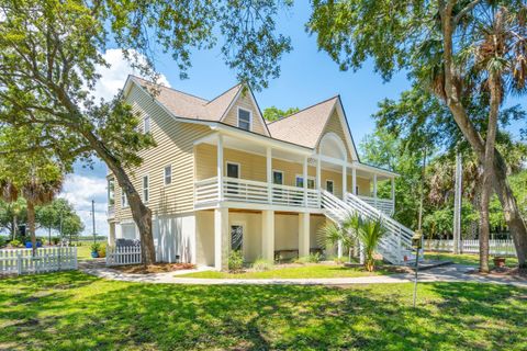 Photo of 2101 Waterway Boulevard, Isle of Palms, SC 29451 (MLS # 25027383)