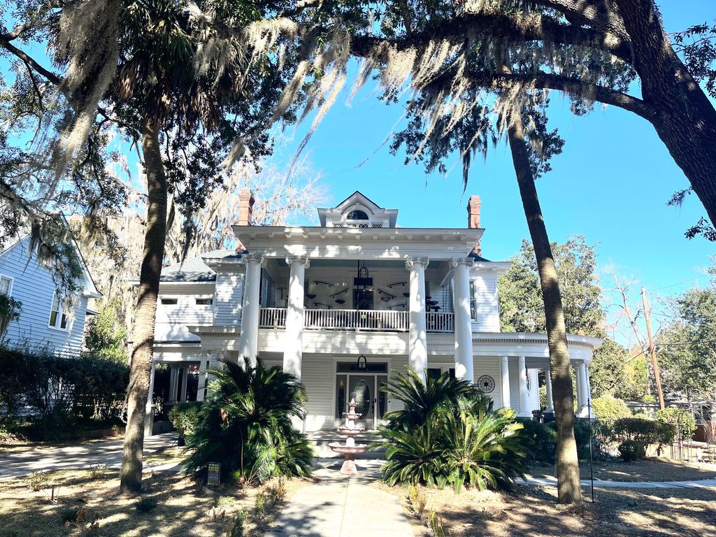 Photo of 919 Wichman Street, Walterboro, SC 29488 (MLS # 26000711)