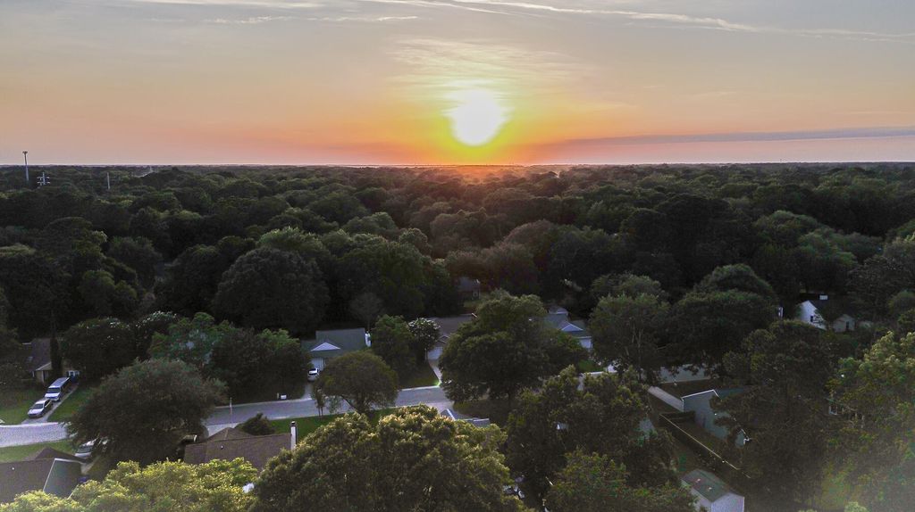 Photo of 1135 Bellwood Road, Charleston, SC 29412 (MLS # 25024965)