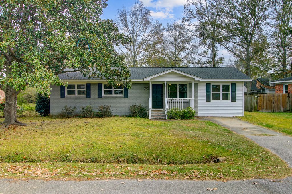 Photo of 532 Hansford Drive, Goose Creek, SC 29445 (MLS # 25031919)