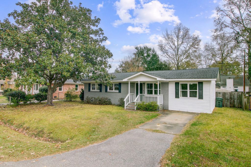 Photo of 532 Hansford Drive, Goose Creek, SC 29445 (MLS # 25031919)