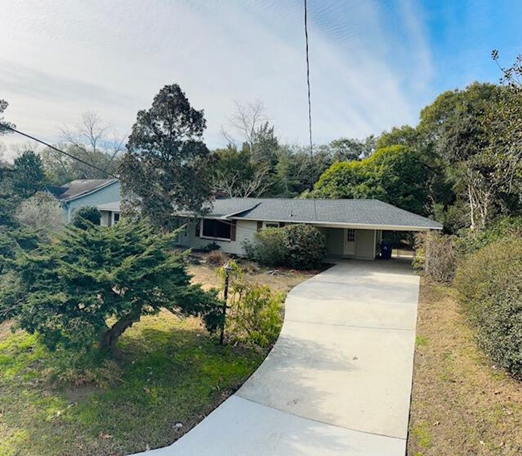 Photo of 837 Mellichamp Drive, Charleston, SC 29412 (MLS # 26002841)