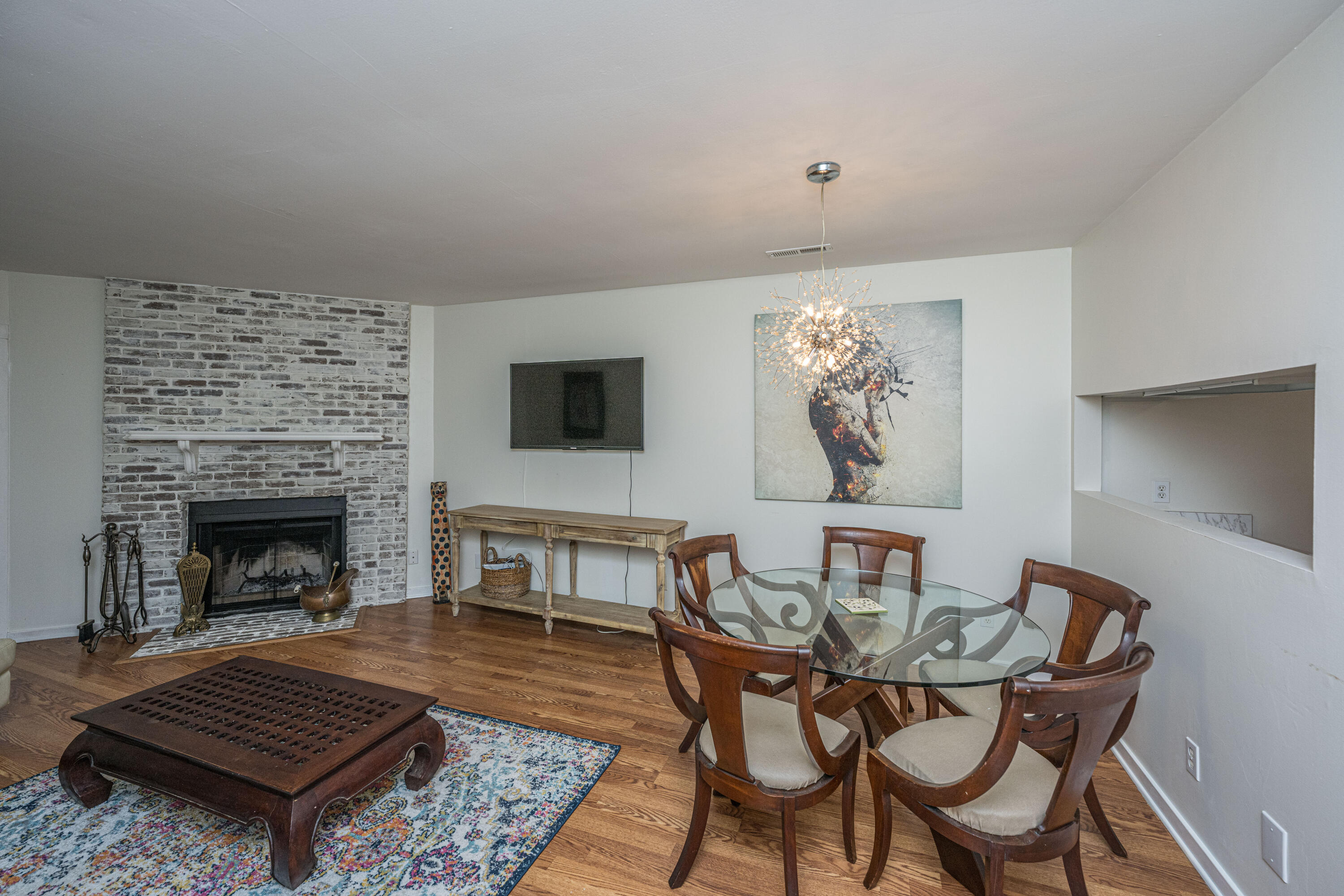 2745 Jobee Drive 6