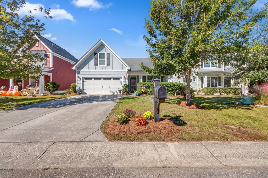 Photo of 488 Nelliefield Trail, Charleston, SC 29492 (MLS # 25028601)