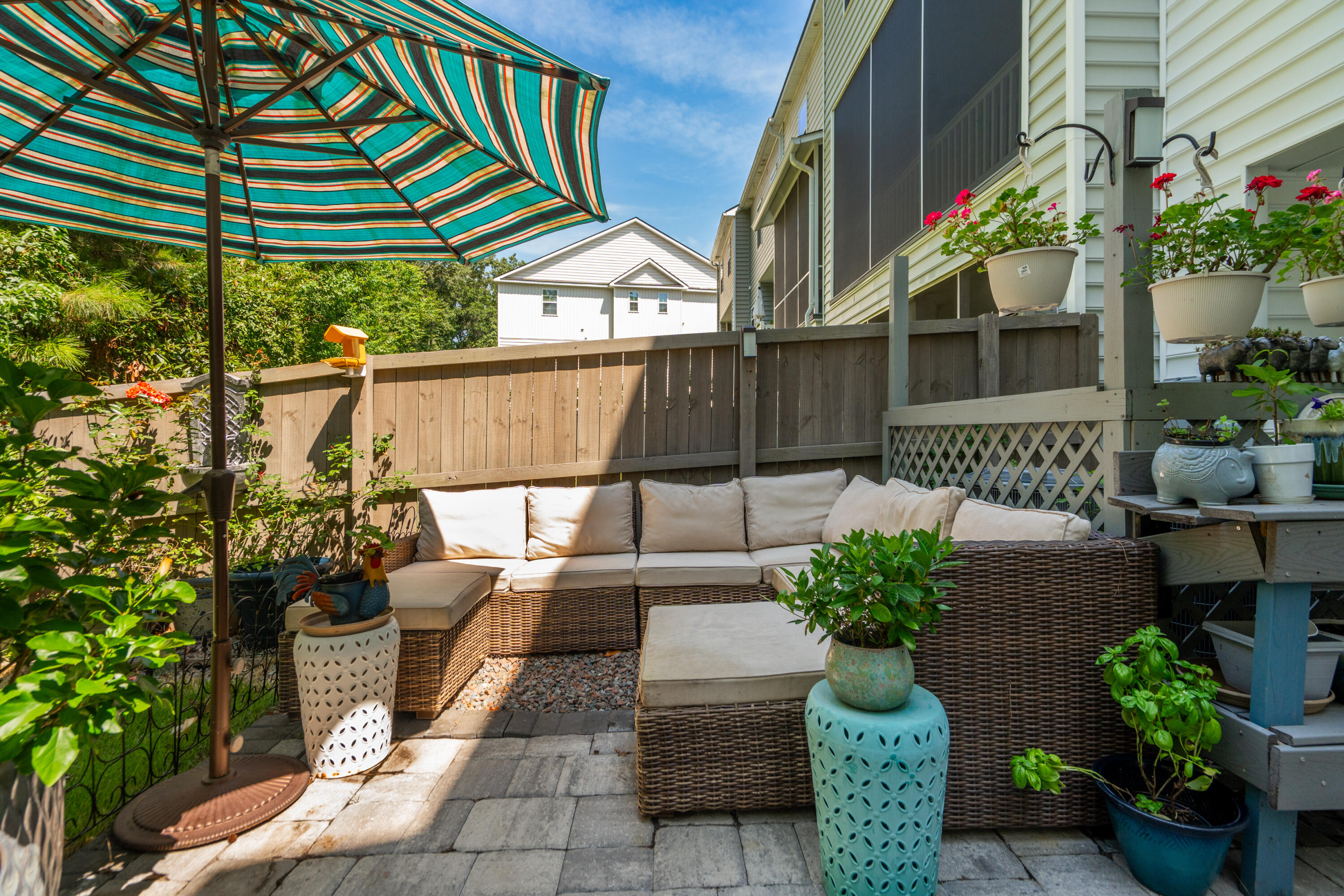 147 Claret Cup Way