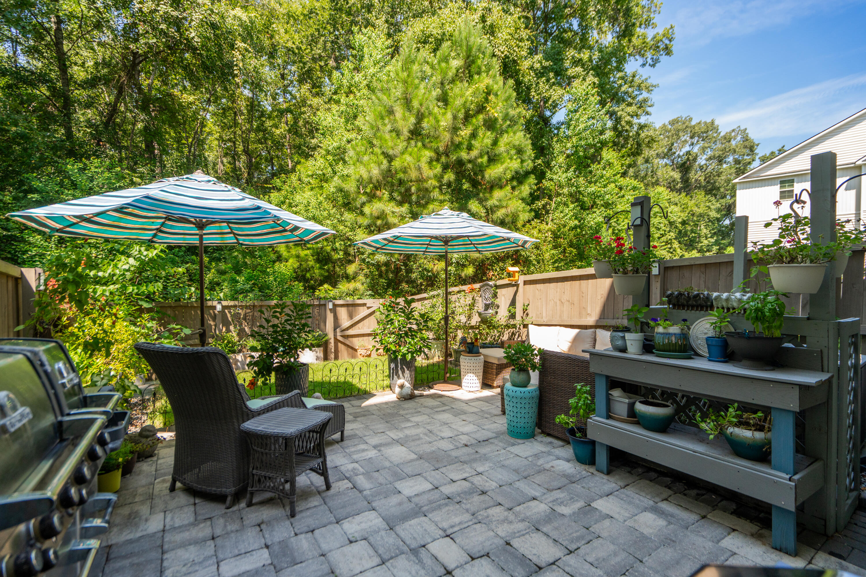 147 Claret Cup Way
