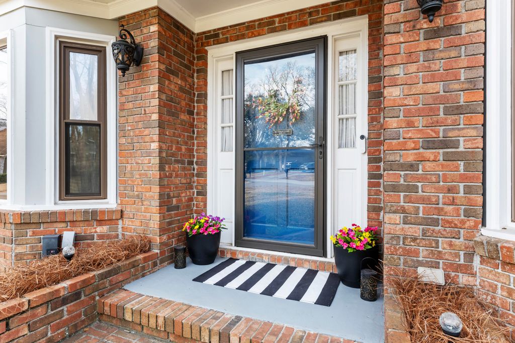 Photo of 103 Endicott Street, Summerville, SC 29485 (MLS # 26003036)