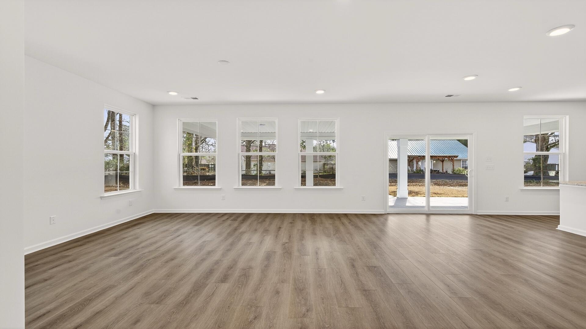 425 Cadbury Loop
