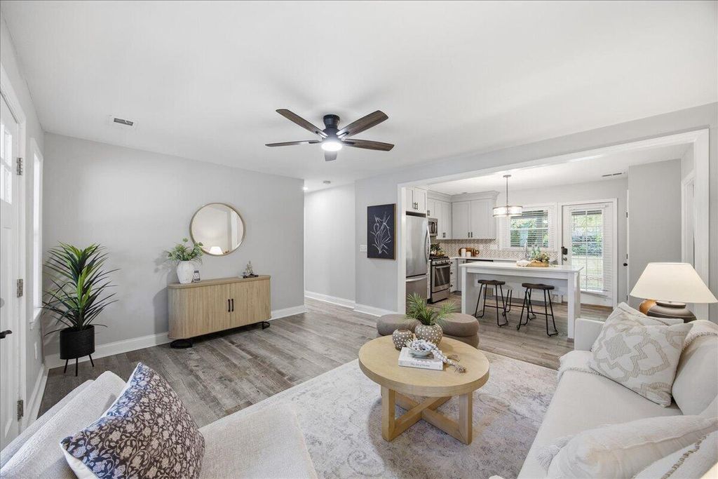 Photo of 1114 Yeamans Hall Road, Hanahan, SC 29410 (MLS # 26009249)