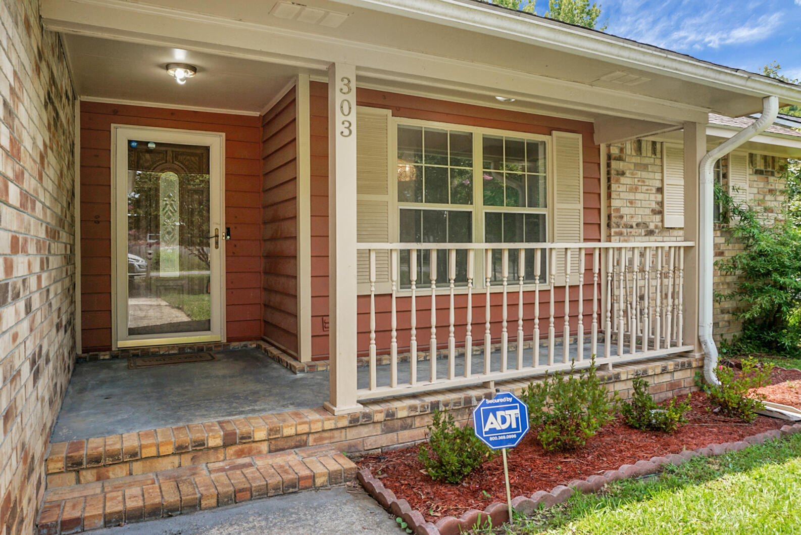 303 E Pandora Drive